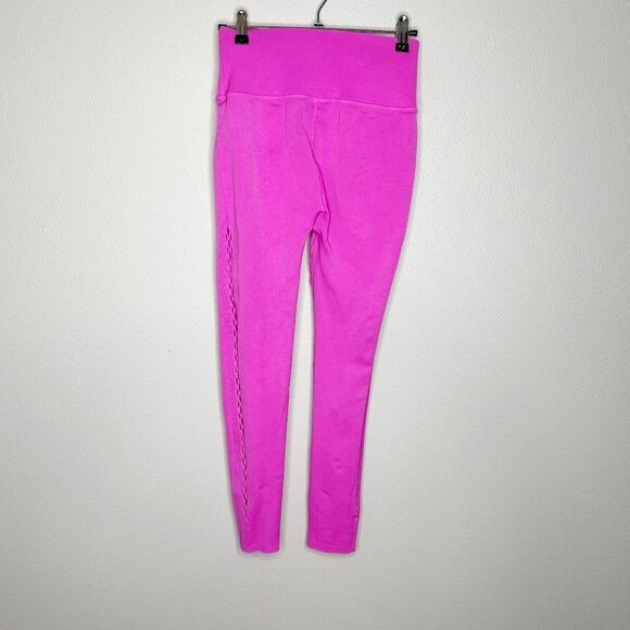 Fabletics Sculpt knit hot pink lattice side leggings size L - Picture 3 of 7